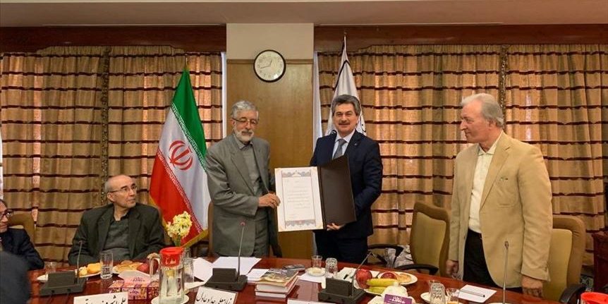 دریا اورس عضو افتخاری