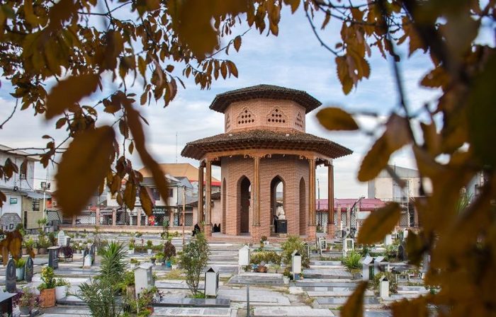 آرامگاه میرزا کوچک خان جنگلی